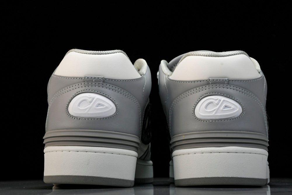 D1or B57 Mid-Top "Grey White' - Image 7