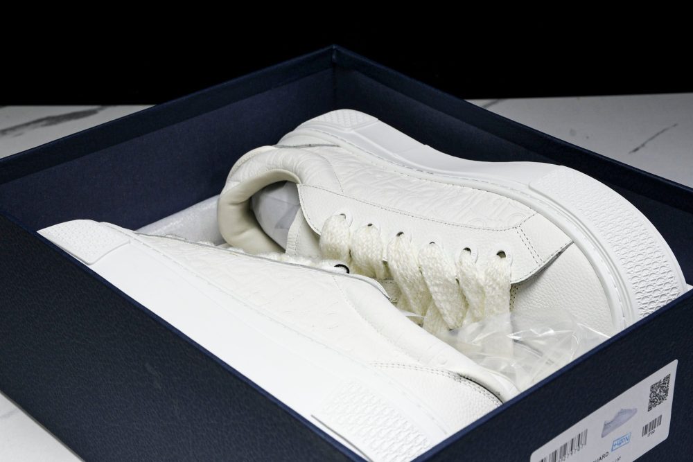 D1or B33 Gravity Leather 'Oblique Triple White' - Image 29