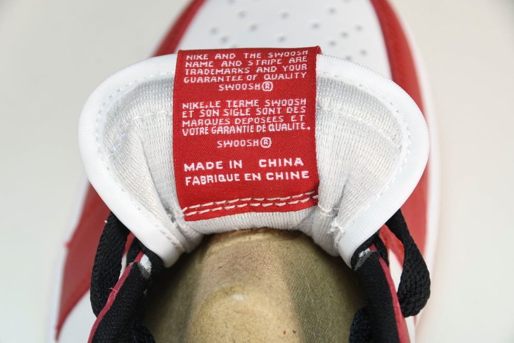 AJ1 Retro Low OG 'Chicago' - Image 13