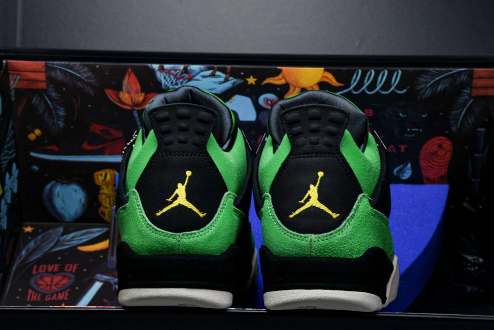 AJ4 Retro 'Manila' (Special Box) - Image 38