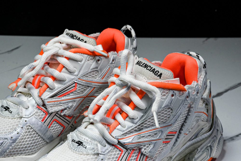 Runner 'White Orange' - Image 21