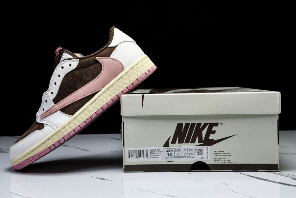 Travis Scott AJ1 Retro Low OG 'Dark Pony' - Image 26