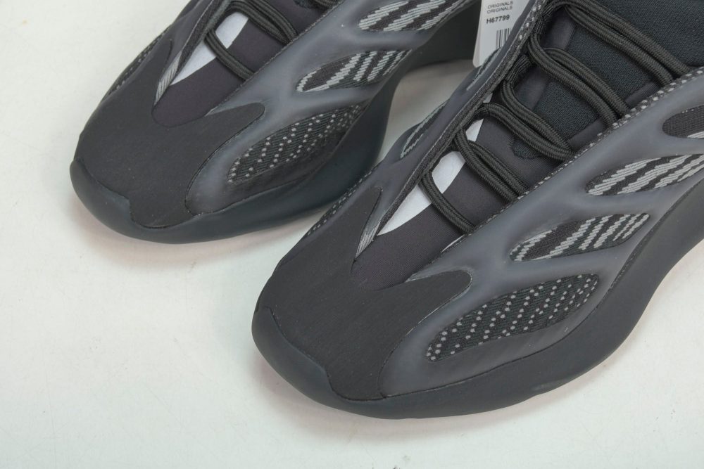 Yzy 700 V3 Alvah - Image 19