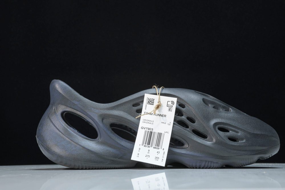 Yzy Foam RNNR 'Mineral Blue' - Image 3