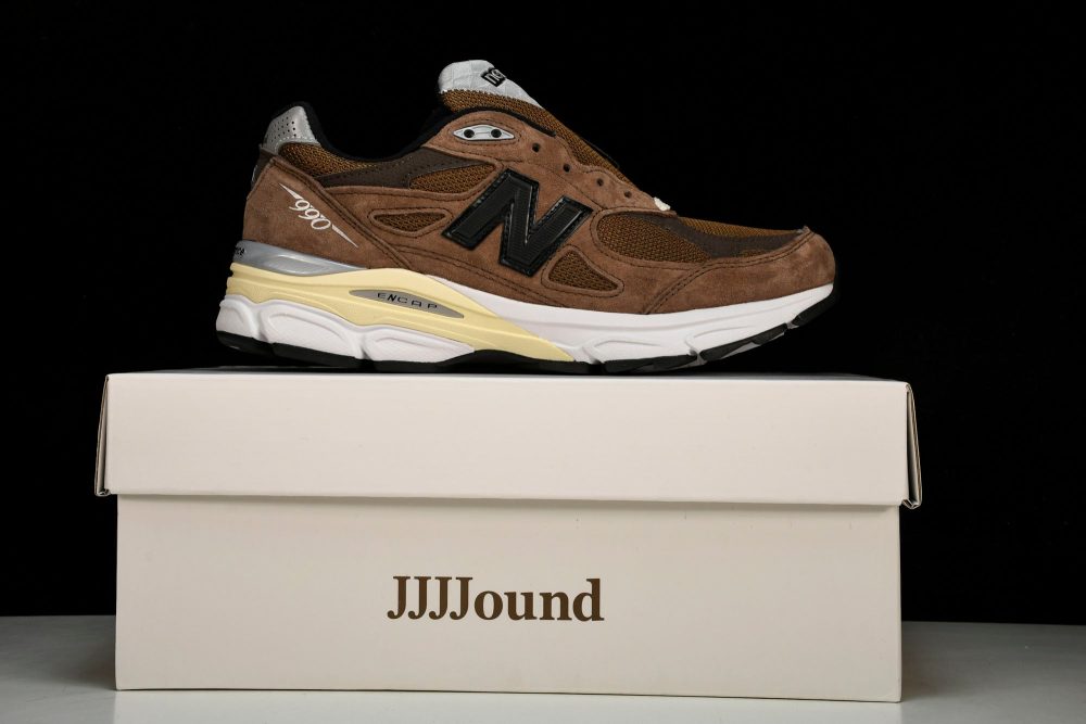 NB 990v3 x JJJJound 'Montréal' - Image 24