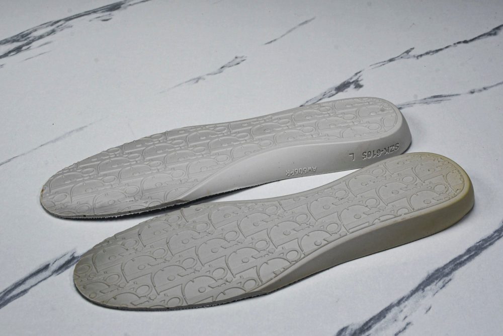 D1or B33 Gravity Leather 'Oblique Triple White' - Image 16