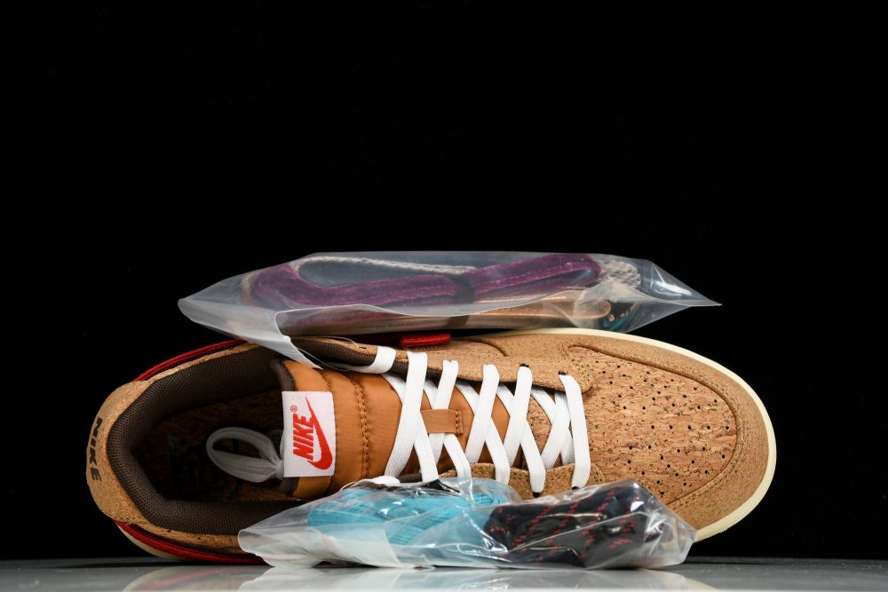 CLOT x SB Dnk Low 'Cork' - Image 4