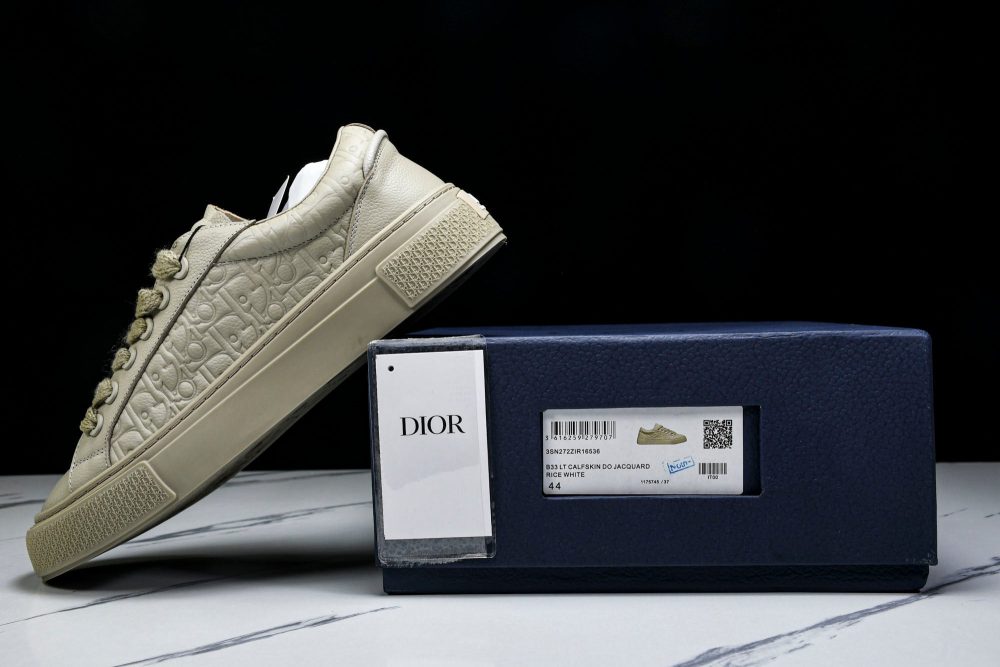 D1or B33 Gravity Leather 'Oblique Triple Beige' - Image 22