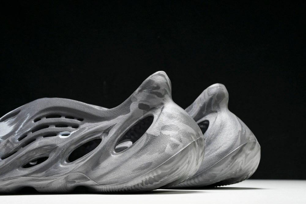 Yzy Foam RNNR 'MX Granite' - Image 8