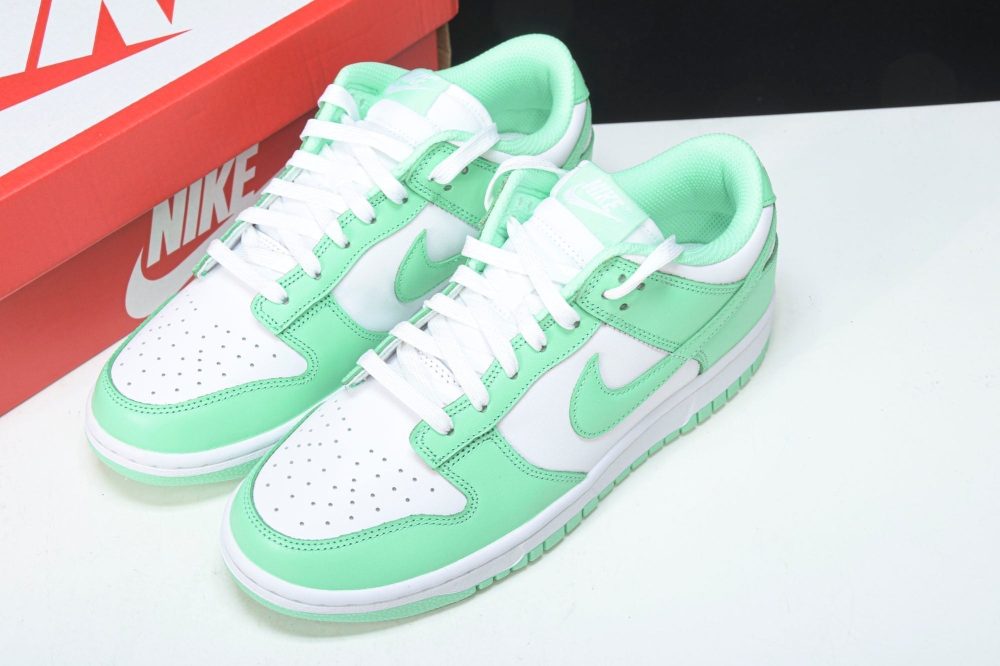 Dnk Low 'Green Glow' - Image 13