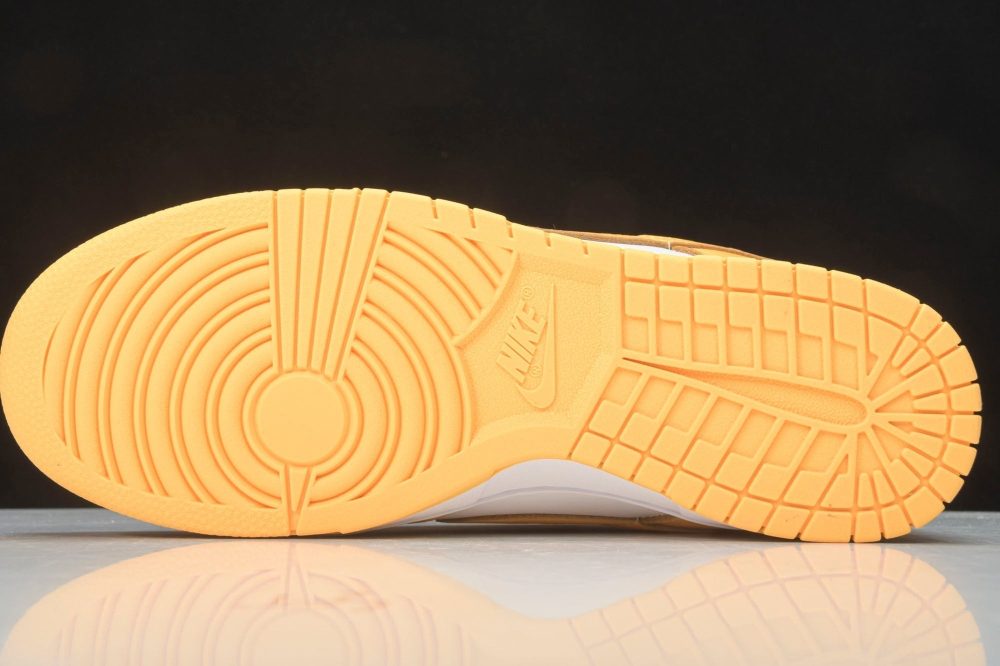 Dnk Low 'Laser Orange' - Image 5