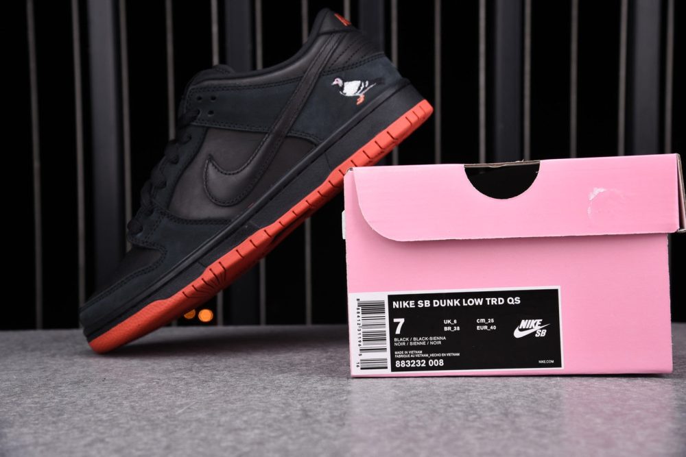 Dnk Low Pro SB 'Black Pigeon' - Image 14