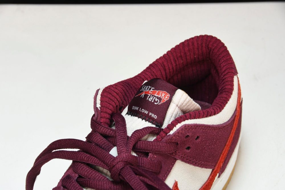 Dnk Low SB x Skate Like a Girl - Image 10
