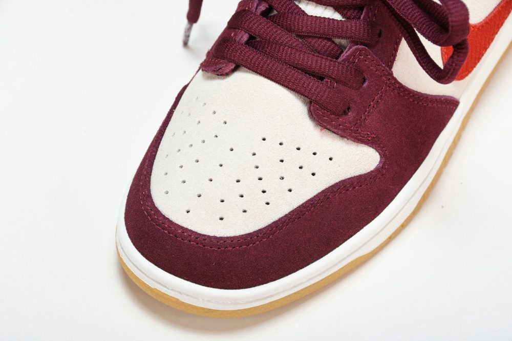 Dnk Low SB x Skate Like a Girl - Image 9