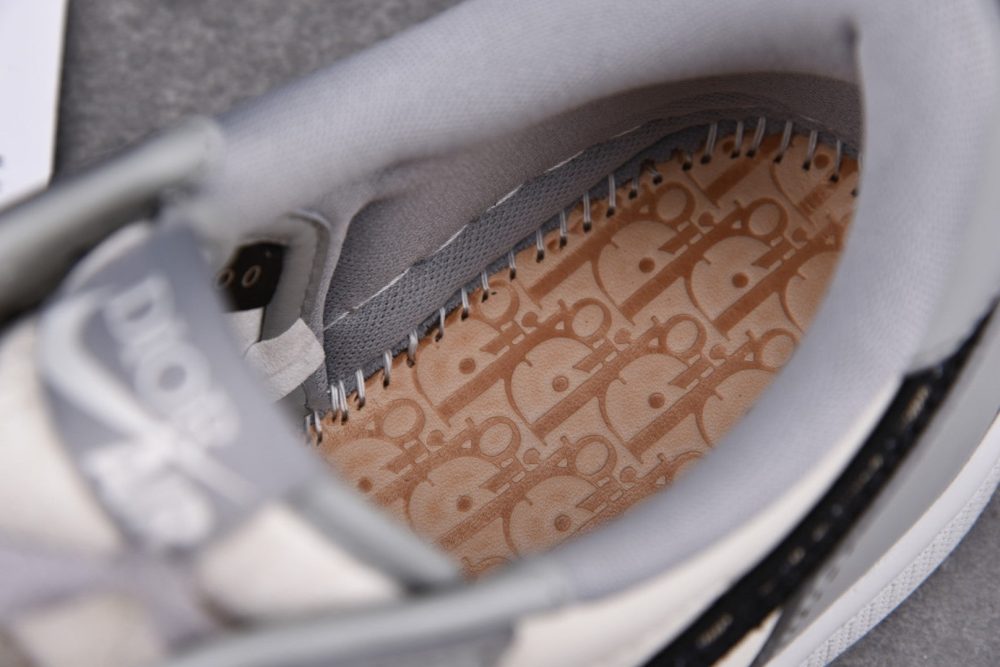 Dr x AJ1 Retro Low OG - Image 13