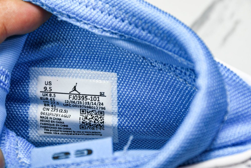 AJ17 Retro 'University Blue' (2024) - Image 12