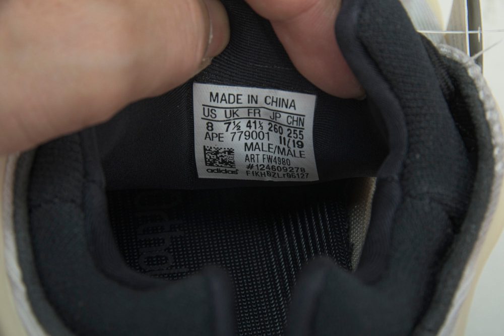 Yzy 700 V3 Azael - Image 13