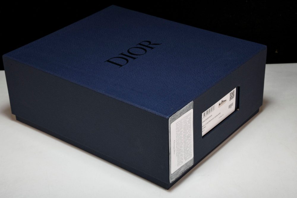 D1or B33 'Khaki Oblique' - Image 30