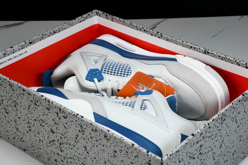 AJ4 Retro OG 'Military Blue' - Image 24