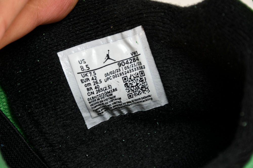 AJ4 Retro Wahlburgers - Image 14