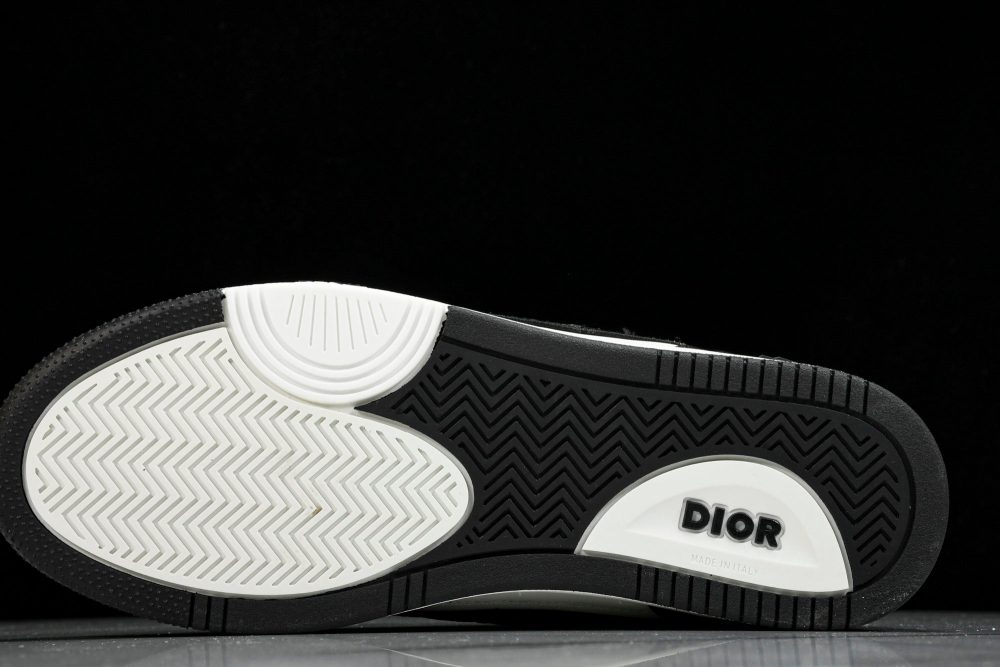 D1or B57 Mid-Top "Black White' - Image 5