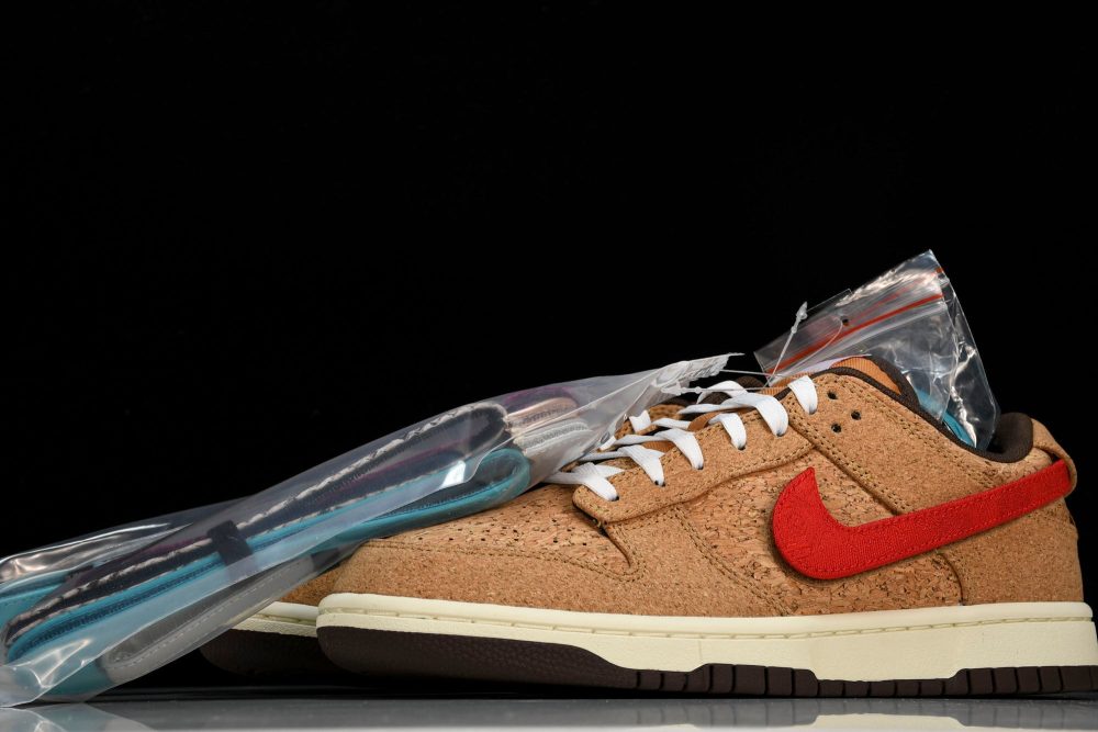 CLOT x SB Dnk Low 'Cork' - Image 2
