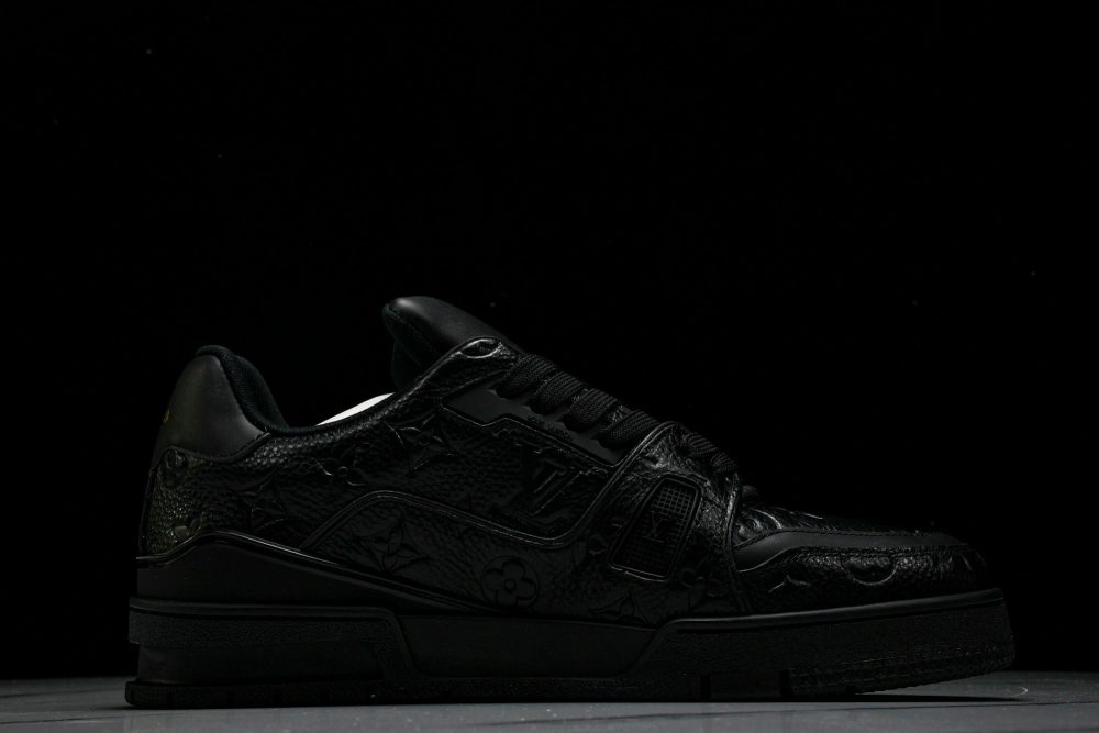 Louis Vuittоп Trainer Low 'Black Embossed Signature' - Image 3