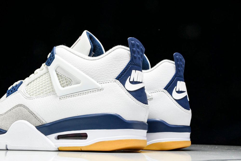 AJ4 Retro SB 'Navy' - Image 8