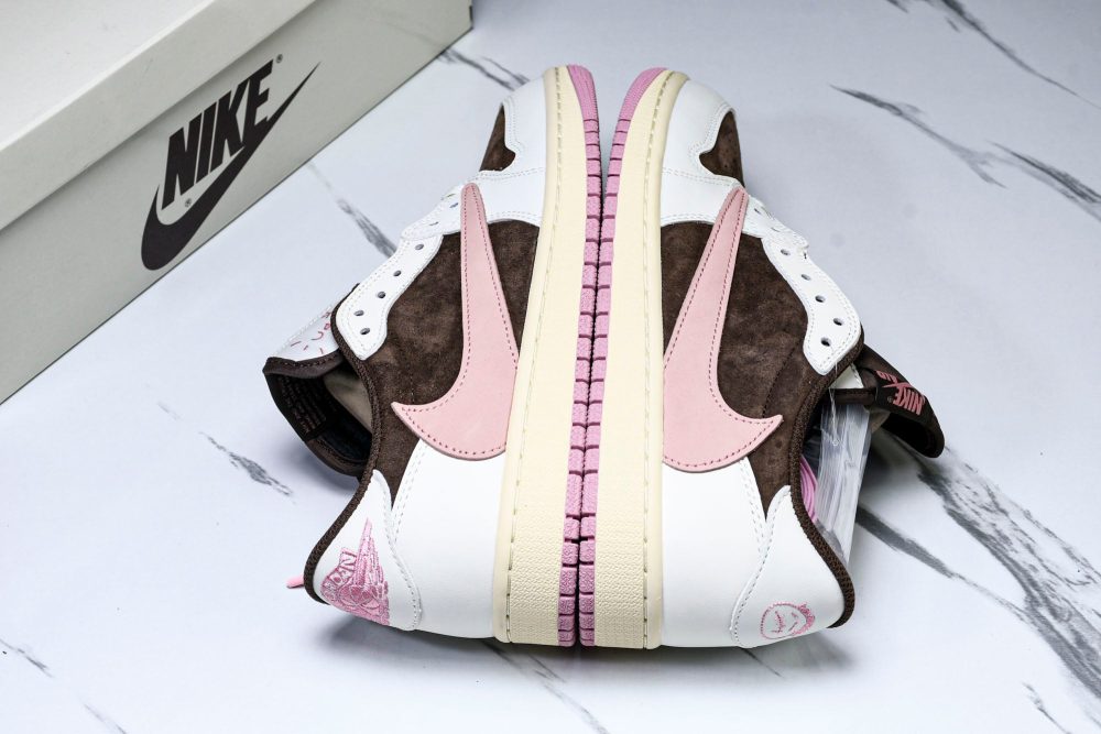 Travis Scott AJ1 Retro Low OG 'Dark Pony' - Image 21