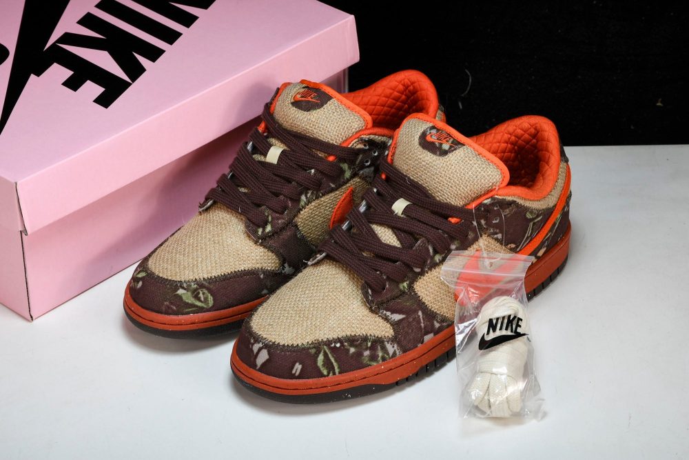 SB Dnk Low x Reese Forbes 'Hunter' - Image 20
