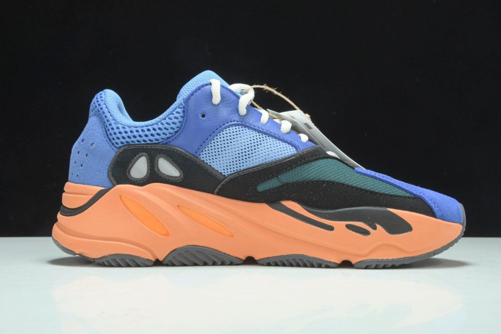 Yzy Boost 700 Bright Blue - Image 3