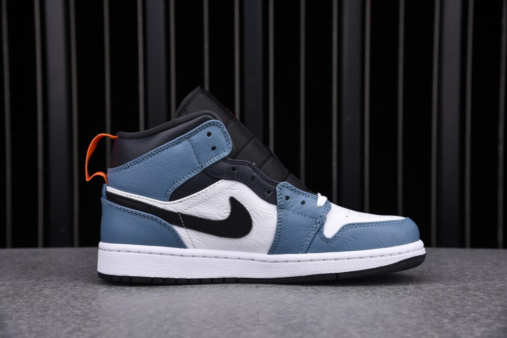 Facetasm x AJ1 Mid ‘Fearless’ - Image 2