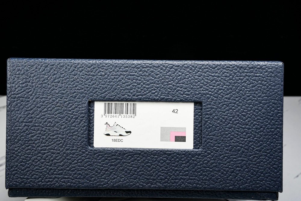 D1or B22 'Pale Pink Grey' - Image 27