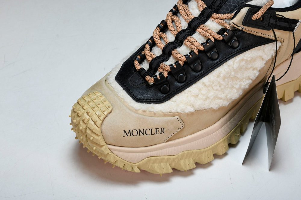 Moncler Trailgrip GTX 'Beige Fur' - Image 9
