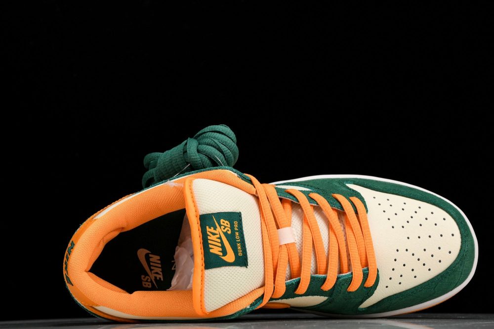 SB Dnk Low 'Legion Pine Kumquat' - Image 4
