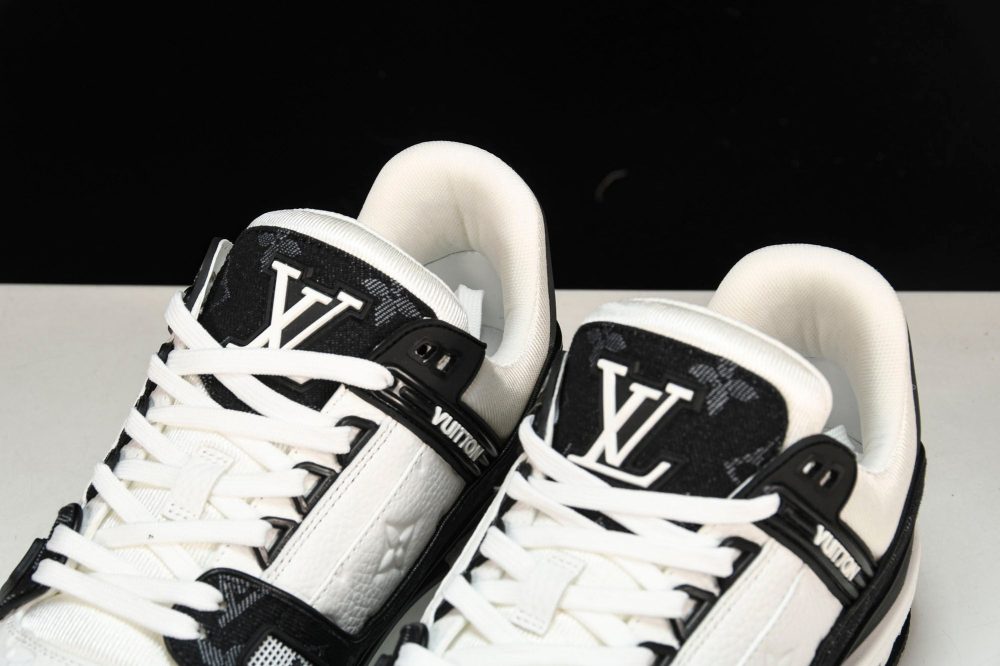 Louis Vuittоп Trainer Low 'Black White' - Image 17
