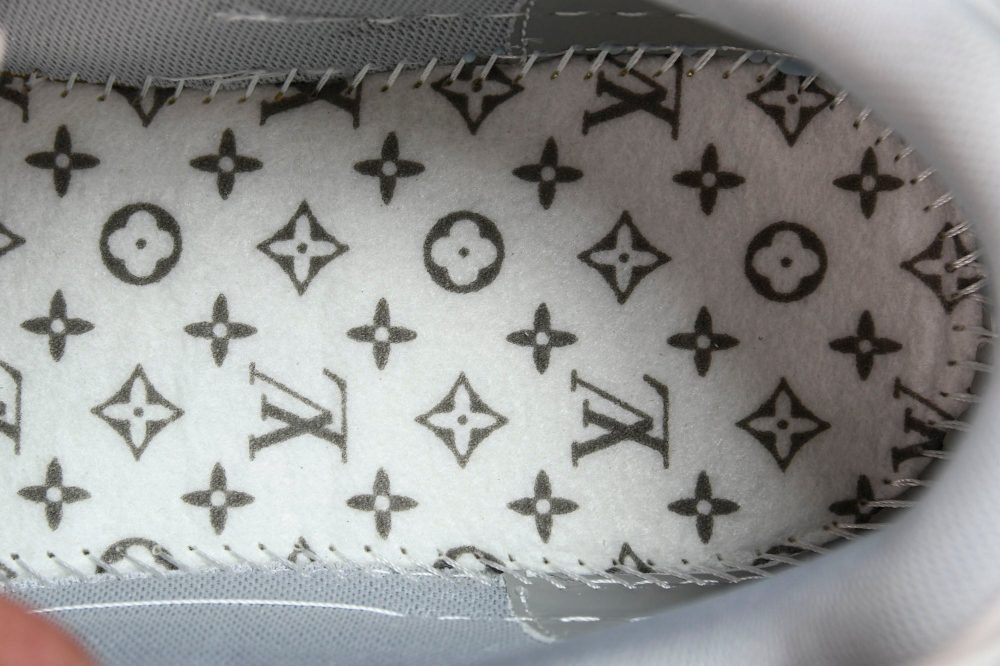 Louis Vuittоп Trainer Low 'White Signature' - Image 13