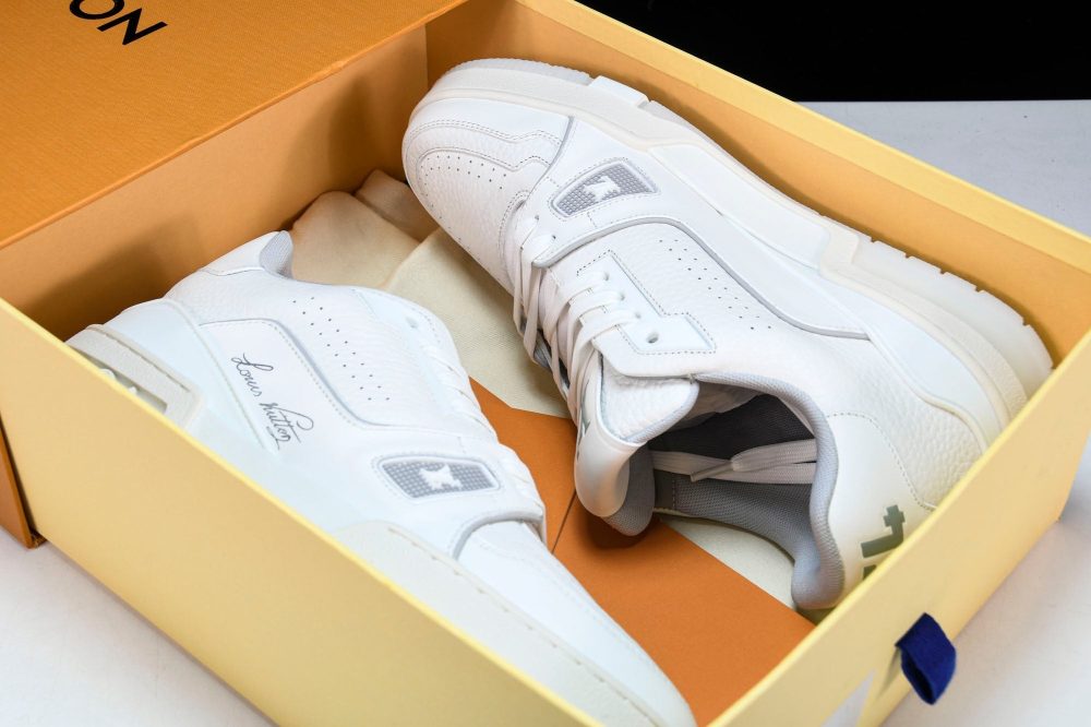 Louis Vuittоп Trainer Low 'White Signature' - Image 19