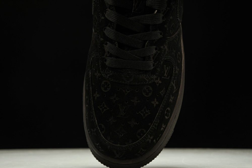 Louis Vuittоп x AF1 by Virgil Abloh 'Black' (With Special Case) - Image 6
