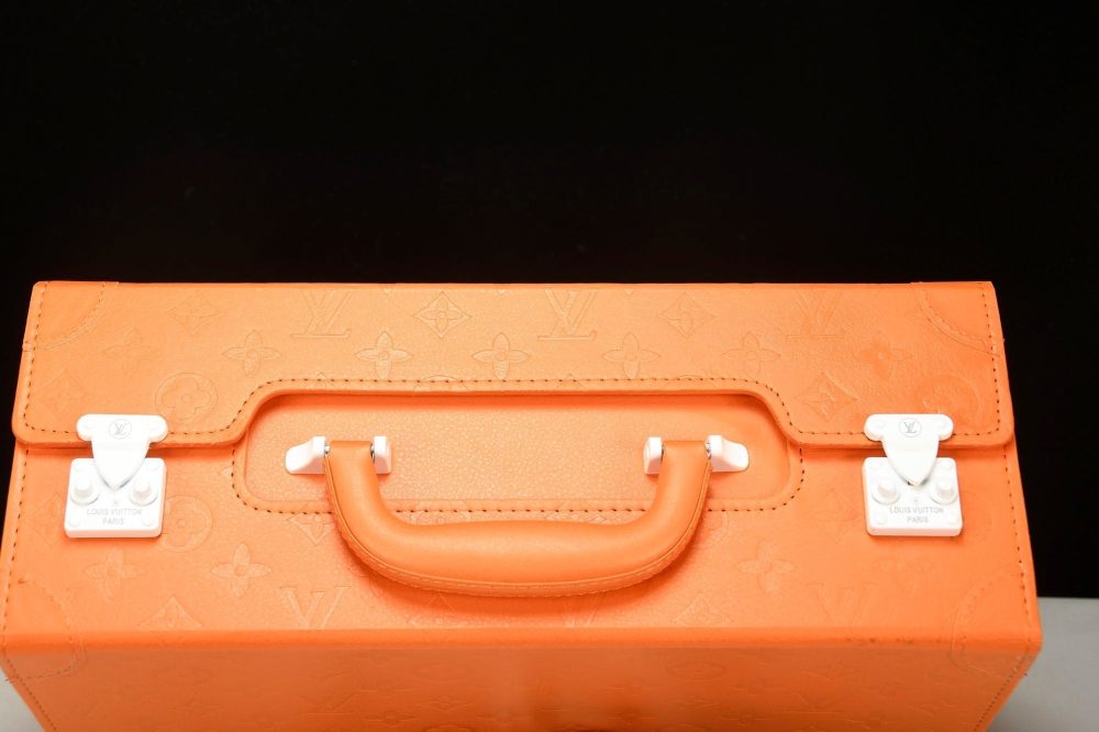 Louis Vuittоп x AF1 by Virgil Abloh 'Green' (With Special Case) - Image 27