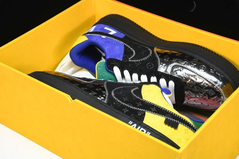 Louis Vuittоп x AF1 by Virgil Abloh 'Metallic Silver' (With Special Case) - Image 20