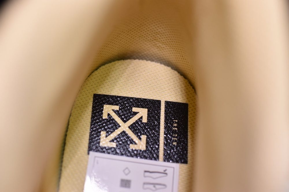 Off-White Blzr All Hallows' Eve - Image 15