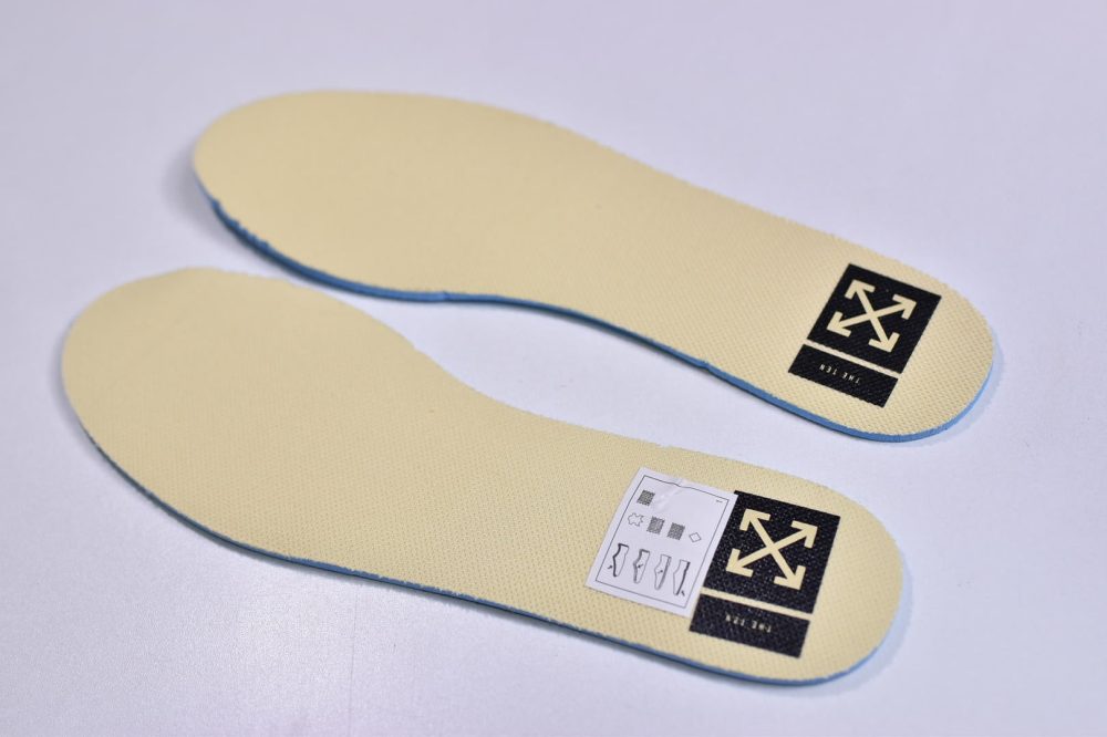 Off-White Blzr All Hallows' Eve - Image 18