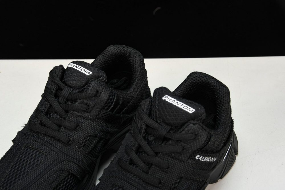 Phantom Trainer 'Black' - Image 18