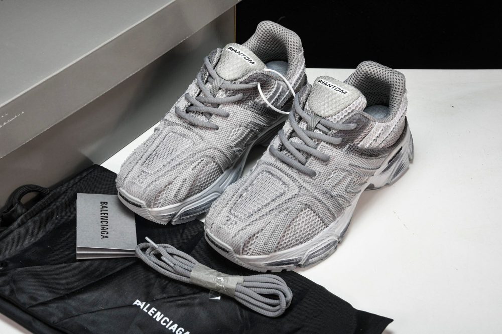 Phantom Trainer 'Light Grey' - Image 17