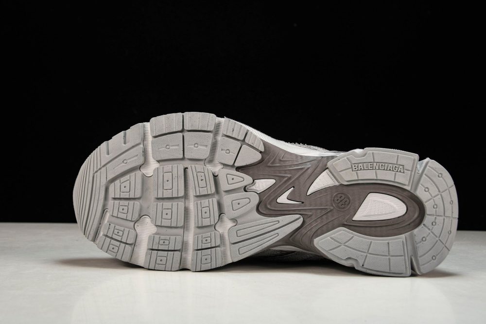 Phantom Trainer 'Light Grey' - Image 4