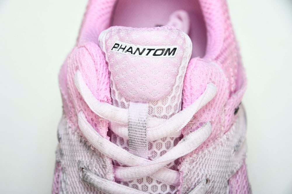 Phantom Trainer 'Pink' - Image 11