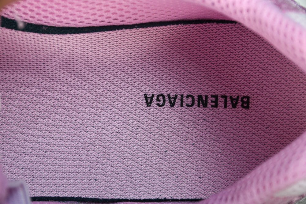 Phantom Trainer 'Pink' - Image 12
