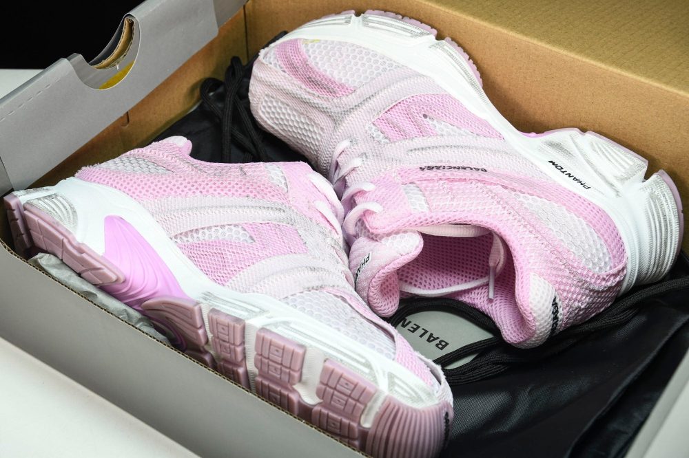 Phantom Trainer 'Pink' - Image 19