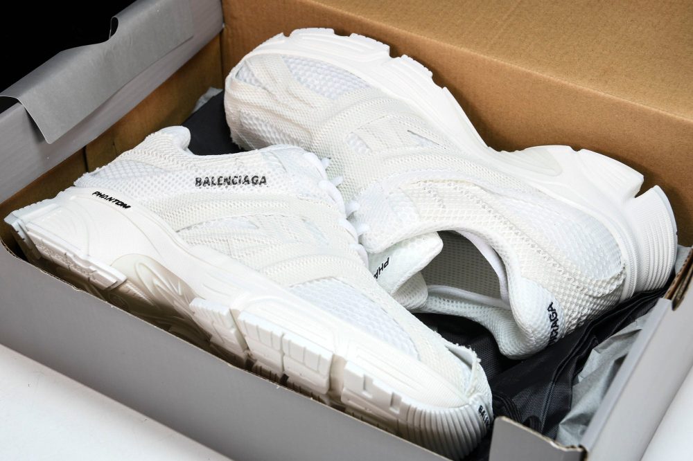 Phantom Trainer 'White' - Image 19